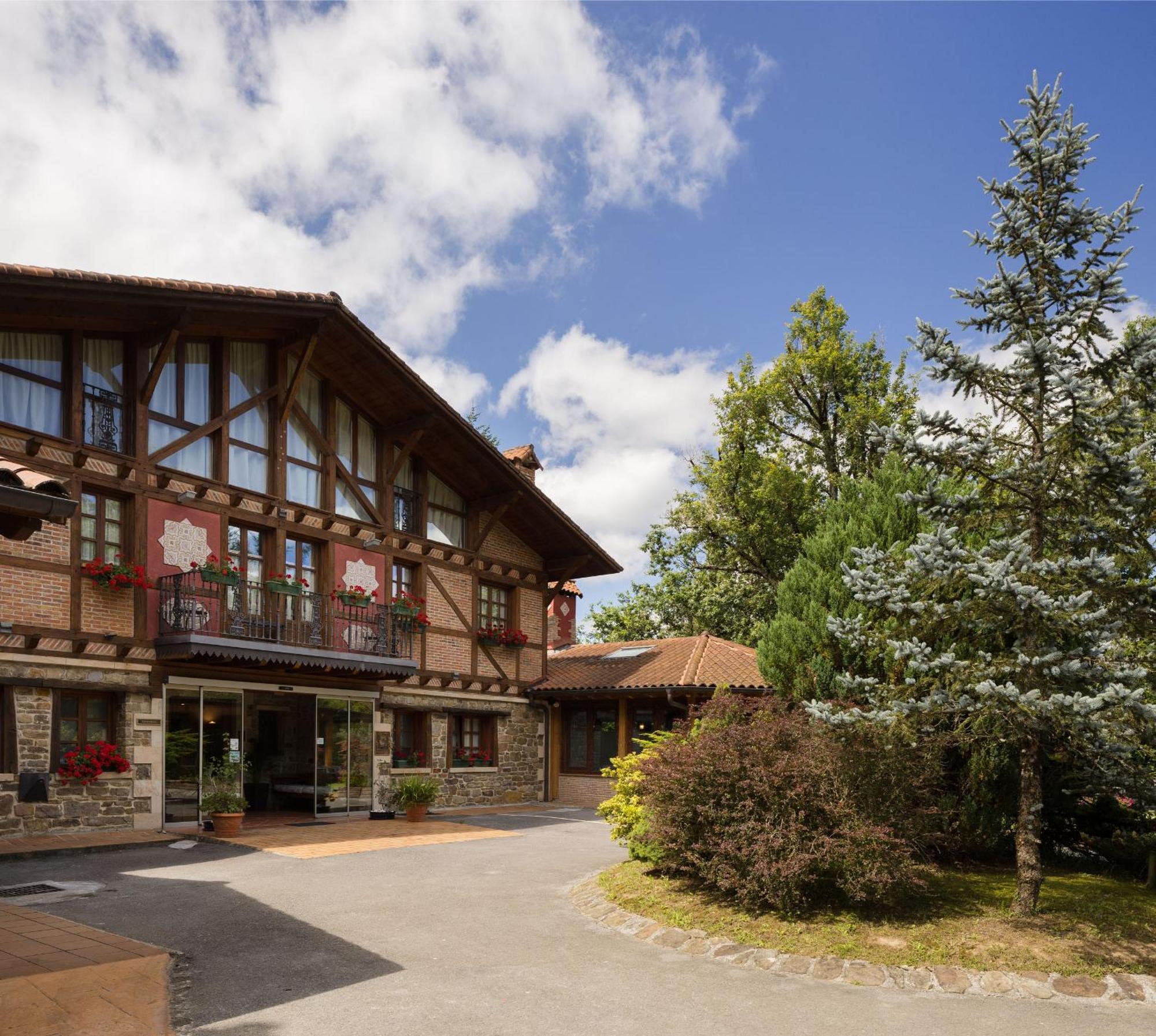 Hotel & Spa Etxegana Zeanuri Екстер'єр фото